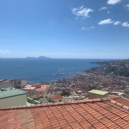Casa Di Carlo Al Vomero เนเปิลส์ ภายนอก รูปภาพ